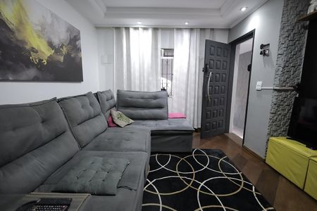Casa à venda com 159m², 3 quartos e 2 vagasSala