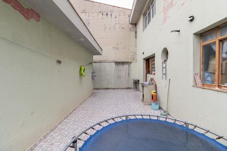 Casa à venda com 233m², 3 quartos e 4 vagasVaranda