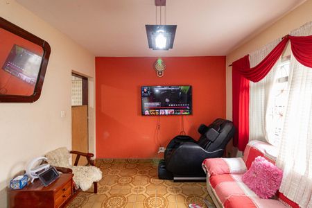 Casa à venda com 233m², 3 quartos e 4 vagasSala