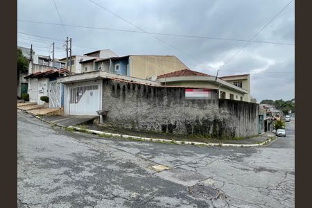 Casa à venda com 233m², 3 quartos e 4 vagasFachada