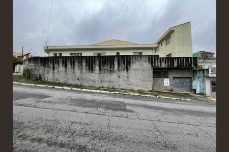 Casa à venda com 233m², 3 quartos e 4 vagasFachada