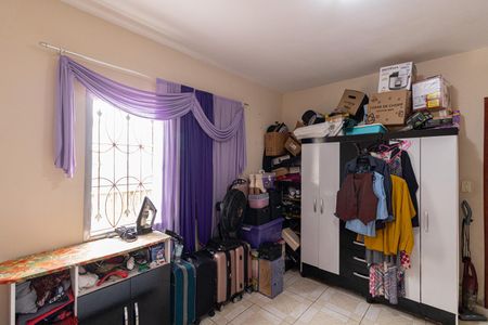 Casa à venda com 233m², 3 quartos e 4 vagasQuarto 2