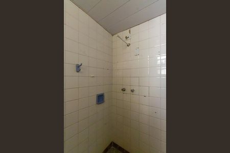 Banheiro de casa para alugar com 1 quarto, 70m² em Vila Santa Isabel, São Paulo