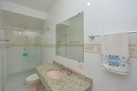 Casa à venda com 202m², 3 quartos e 6 vagasBanheiro da Suíte