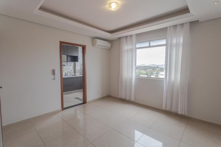 Sala de apartamento para alugar com 2 quartos, 65m² em Santa Ines, Belo Horizonte