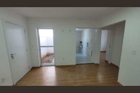 Sala de apartamento para alugar com 2 quartos, 50m² em Planalto, Belo Horizonte