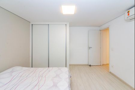 Apartamento à venda com 135m², 3 quartos e 2 vagasQuarto 