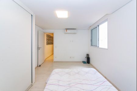 Apartamento à venda com 135m², 3 quartos e 2 vagasQuarto 