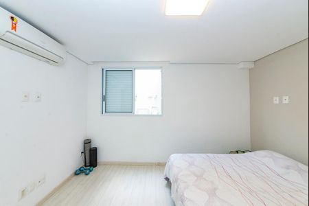 Apartamento à venda com 135m², 3 quartos e 2 vagasQuarto 