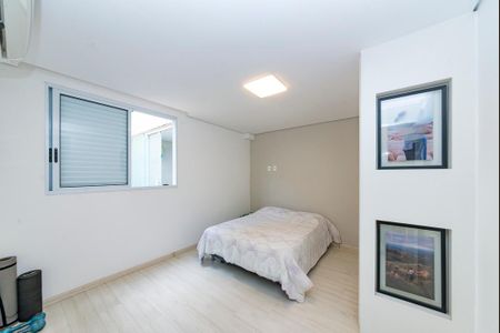 Apartamento à venda com 135m², 3 quartos e 2 vagasQuarto 