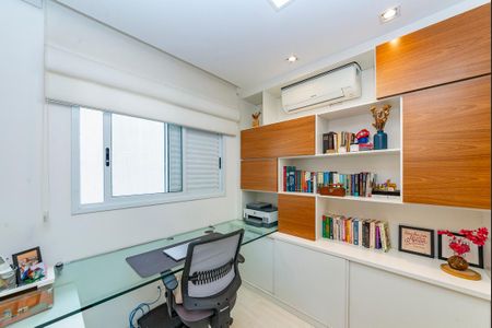 Apartamento à venda com 135m², 3 quartos e 2 vagasEscritório