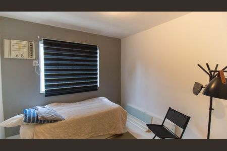 Casa à venda com 4 quartos, 325m² em Maravista, Niterói