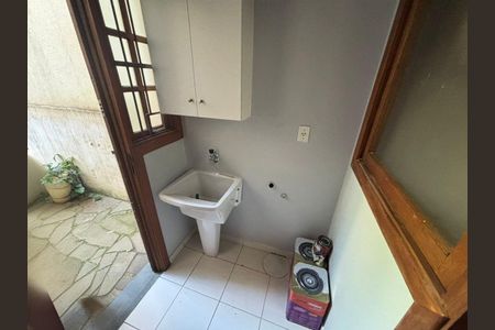 Área de Serviço de apartamento para alugar com 3 quartos, 128m² em Chácara das Pedras, Porto Alegre