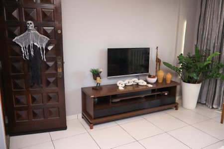 Apartamento para alugar com 115m², 2 quartos e 1 vaga Apartamento para alugar com 115m², 2 quartos e 1 vagaSala