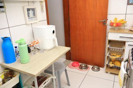Apartamento para alugar com 115m², 2 quartos e 1 vaga Apartamento para alugar com 115m², 2 quartos e 1 vagaCozinha
