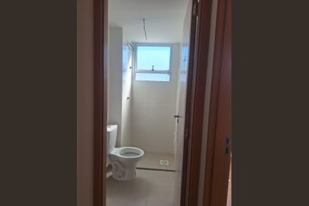 Banheiro de apartamento para alugar com 2 quartos, 39m² em Lorena Park, Goiânia