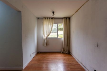 Sala de apartamento para alugar com 2 quartos, 42m² em Vila Zat, São Paulo