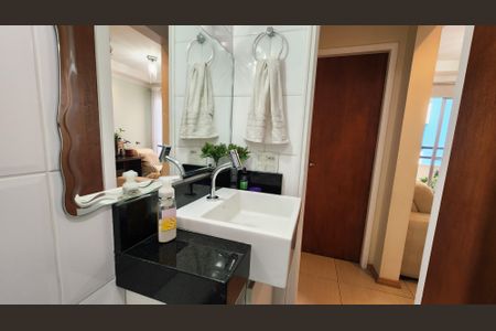 Apartamento à venda com 63m², 2 quartos e 1 vaga Apartamento à venda com 63m², 2 quartos e 1 vagaBanheiro Social