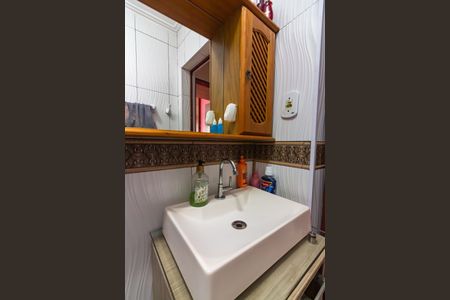 Casa à venda com 121m², 2 quartos e 2 vagasBanheiro