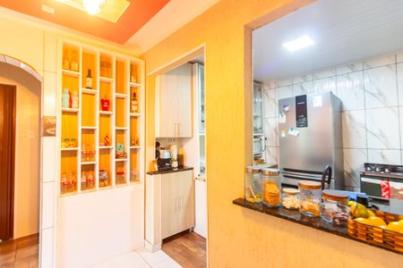 Casa à venda com 121m², 2 quartos e 2 vagasCozinha 