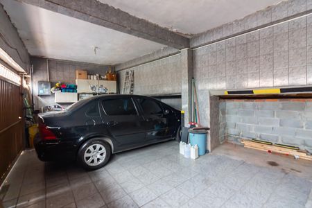 Garagem de casa à venda com 2 quartos, 121m² em Veloso, Osasco
