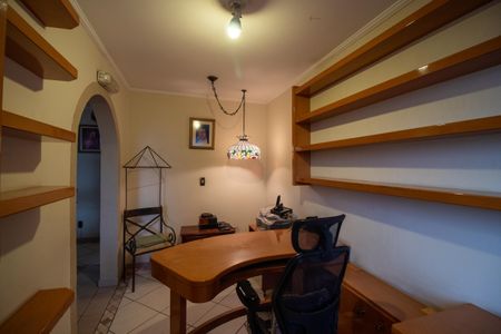 Apartamento à venda com 93m², 2 quartos e 2 vagasEscritório