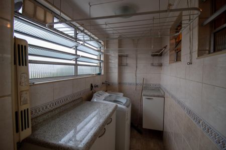 Apartamento à venda com 93m², 2 quartos e 2 vagasÁrea de Serviço