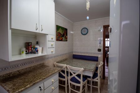 Apartamento à venda com 93m², 2 quartos e 2 vagasCozinha