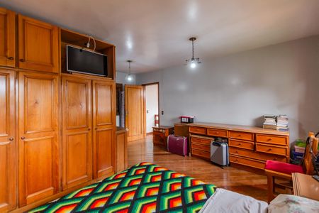 Casa à venda com 220m², 3 quartos e 2 vagas Casa à venda com 220m², 3 quartos e 2 vagasSuíte