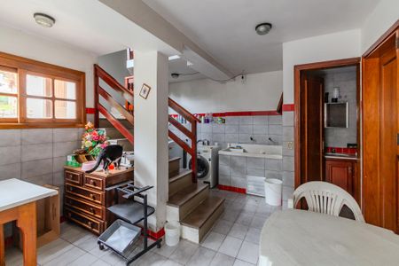 Casa à venda com 220m², 3 quartos e 2 vagas Casa à venda com 220m², 3 quartos e 2 vagasÁrea de Serviço