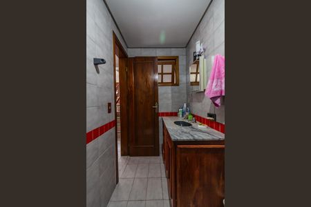 Casa à venda com 220m², 3 quartos e 2 vagas Casa à venda com 220m², 3 quartos e 2 vagasBanheiro de serviço