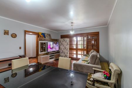 Casa à venda com 220m², 3 quartos e 2 vagas Casa à venda com 220m², 3 quartos e 2 vagasSala