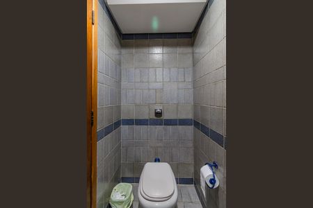 Casa à venda com 220m², 3 quartos e 2 vagas Casa à venda com 220m², 3 quartos e 2 vagasLavabo