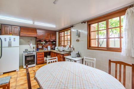 Casa à venda com 220m², 3 quartos e 2 vagas Casa à venda com 220m², 3 quartos e 2 vagasCozinha