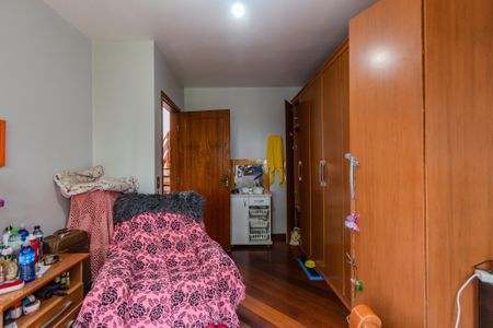 Casa à venda com 220m², 3 quartos e 2 vagas Casa à venda com 220m², 3 quartos e 2 vagasQuarto 2