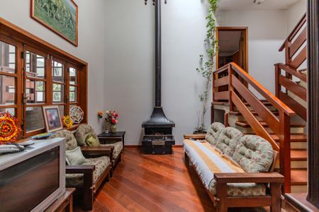 Sala 2 de casa à venda com 3 quartos, 220m² em Medianeira, Porto Alegre