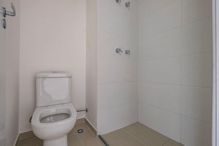 Banheiro de apartamento à venda com 1 quarto, 29m² em Pinheiros, São Paulo