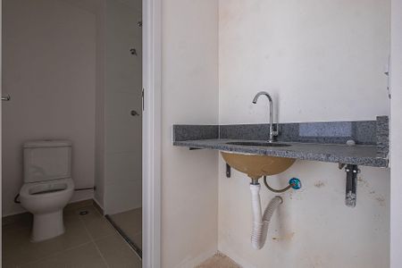 Banheiro de apartamento à venda com 1 quarto, 29m² em Pinheiros, São Paulo
