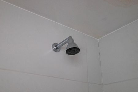 Banheiro de apartamento à venda com 1 quarto, 29m² em Pinheiros, São Paulo