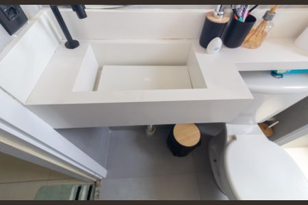 Apartamento à venda com 40m², 2 quartos e sem vaga Apartamento à venda com 40m², 2 quartos e sem vagaBanheiro