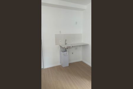 Cozinha de apartamento para alugar com 2 quartos, 26m² em Vila Ema, São Paulo