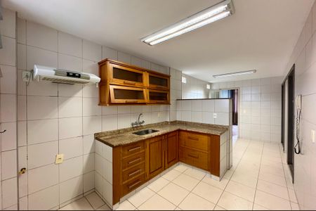 Apartamento para alugar com 142m², 3 quartos e 1 vagaCozinha