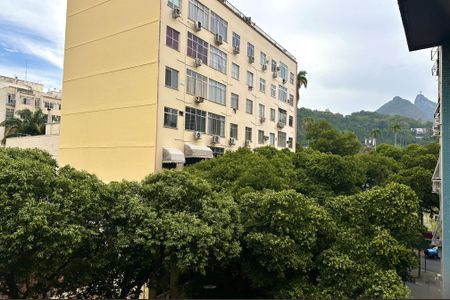 Vista de apartamento para alugar com 3 quartos, 142m² em Laranjeiras, Rio de Janeiro