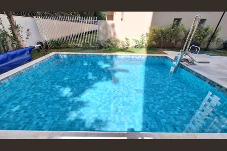 Apartamento à venda com 27m², 1 quarto e sem vagaÁrea comum - Piscina