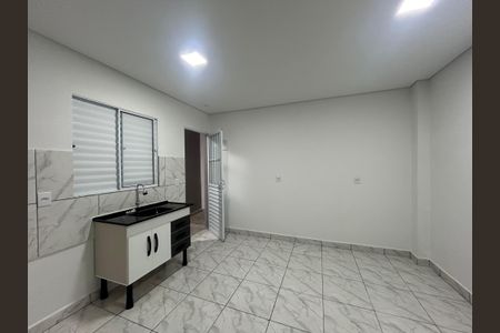 Quarto/ Cozinha de casa de condomínio para alugar com 1 quarto, 30m² em Vila Nina, São Paulo