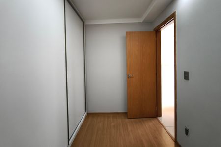 Quarto 1 de apartamento para alugar com 2 quartos, 48m² em Vila São Bernardo, Campinas