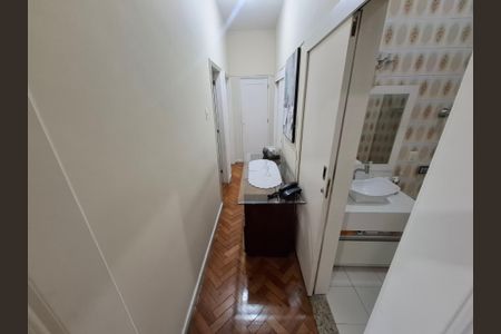 Apartamento à venda com 83m², 3 quartos e sem vagaCorredor