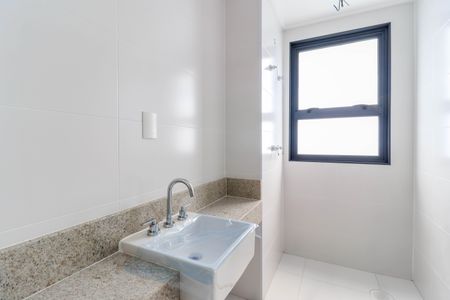 Apartamento à venda com 134m², 3 quartos e 2 vagas Apartamento à venda com 134m², 3 quartos e 2 vagasBanheiro da Suíte