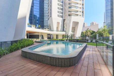 Apartamento à venda com 134m², 3 quartos e 2 vagas Apartamento à venda com 134m², 3 quartos e 2 vagasÁrea comum - Piscina
