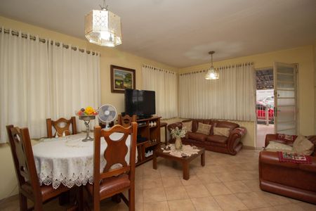 Sala de casa à venda com 4 quartos, 530m² em Vila Pirituba, São Paulo